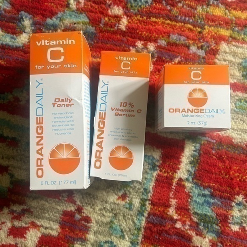 Orange Daily Toner, 10 % Vitamin C Serum, And Moisturizing Cream Bundle NIB